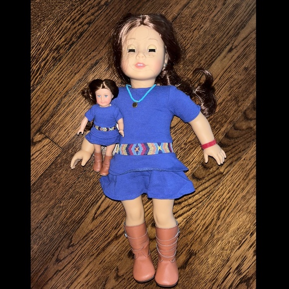 RARE AMERICAN GIRL DOLL - Saige (2013 Doll of the Year) - Picture 2 of 2